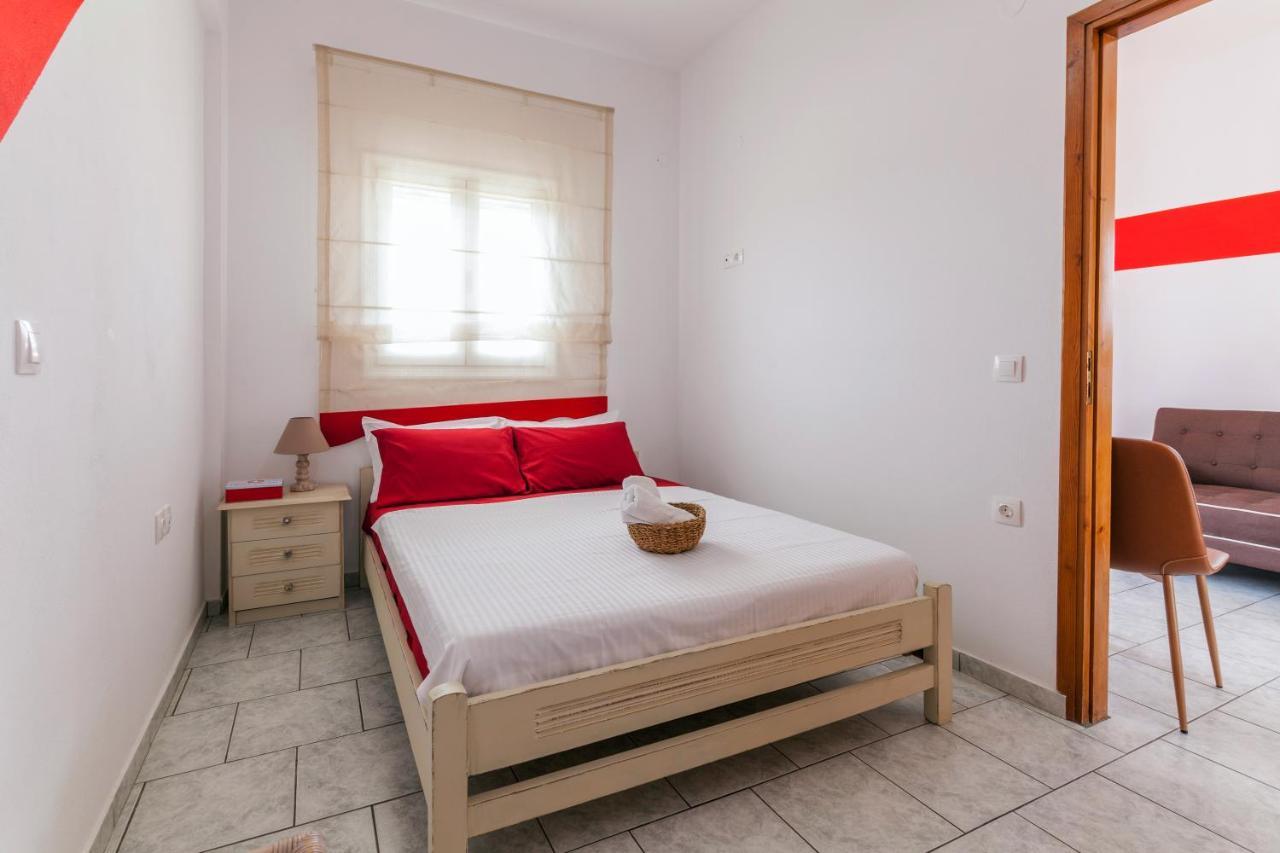 Guests Apartments In Sissi Creta Екстер'єр фото