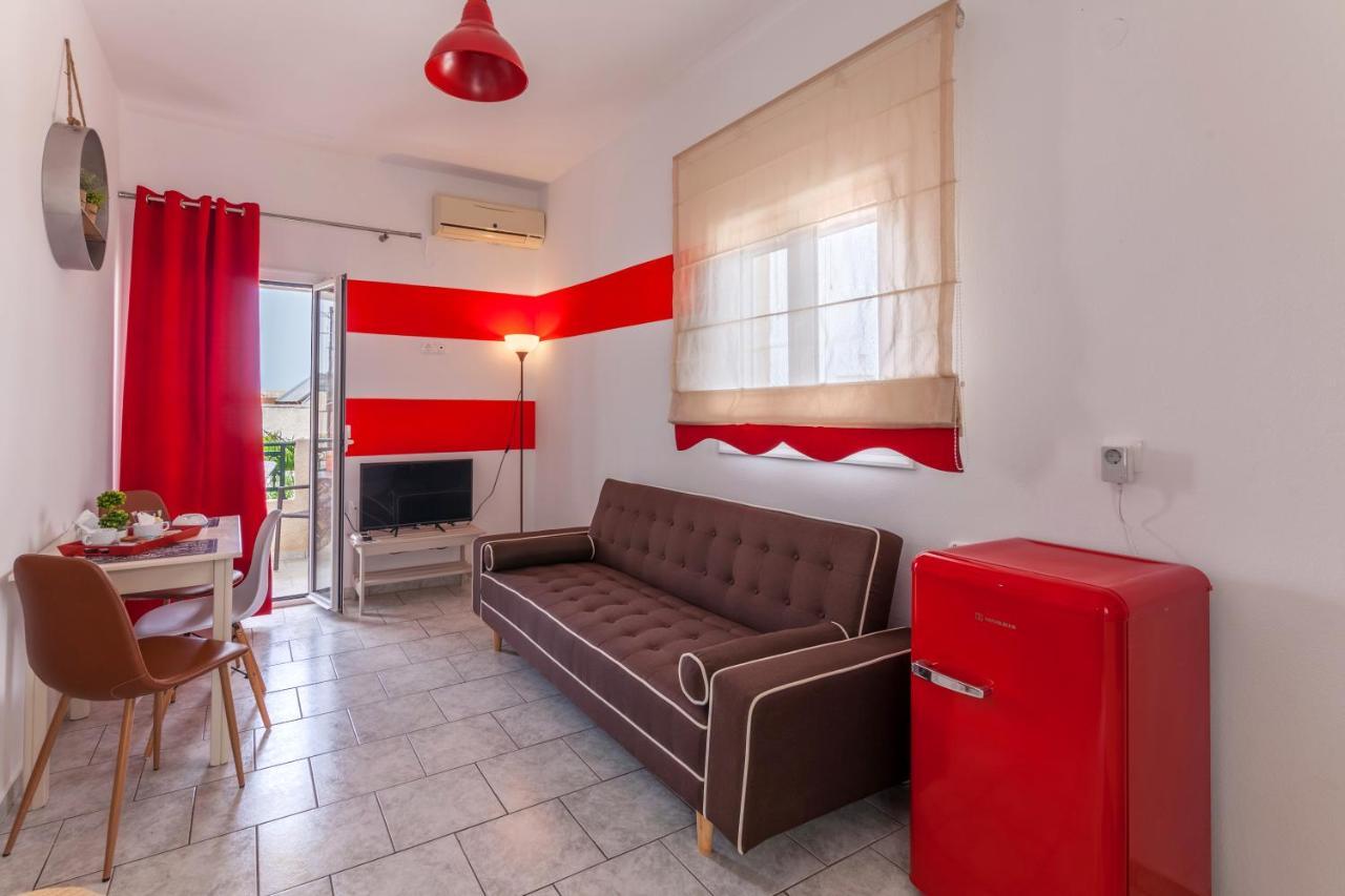 Guests Apartments In Sissi Creta Екстер'єр фото